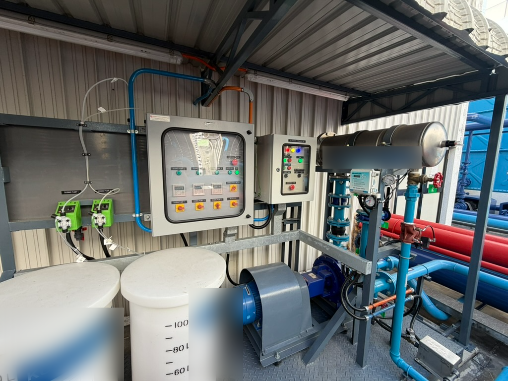 Side-stream filter and dosing skid